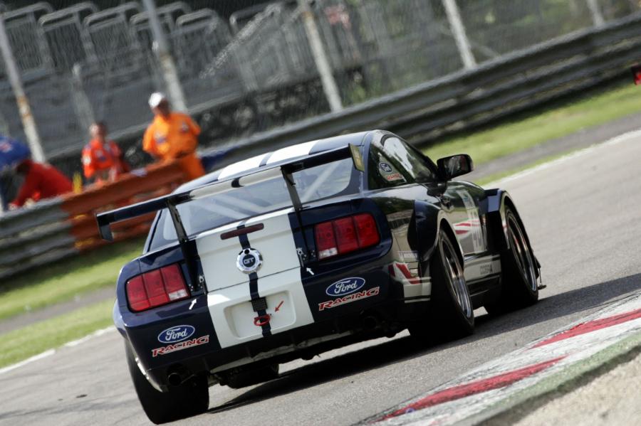  Ford Mustang FR500 2005 года  (фото 19 из 51)